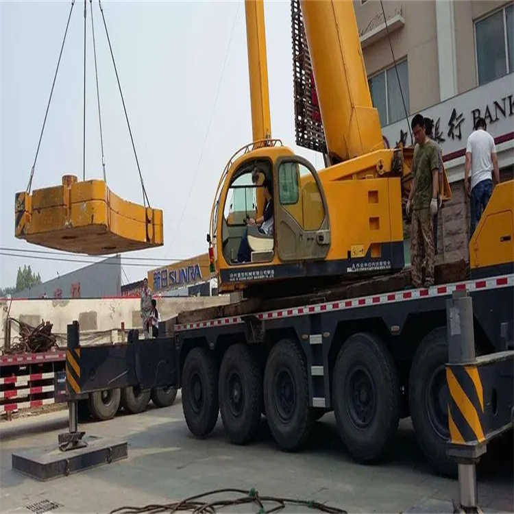 电白当地吊车出租|机器吊装|75吨|工厂搬迁服务